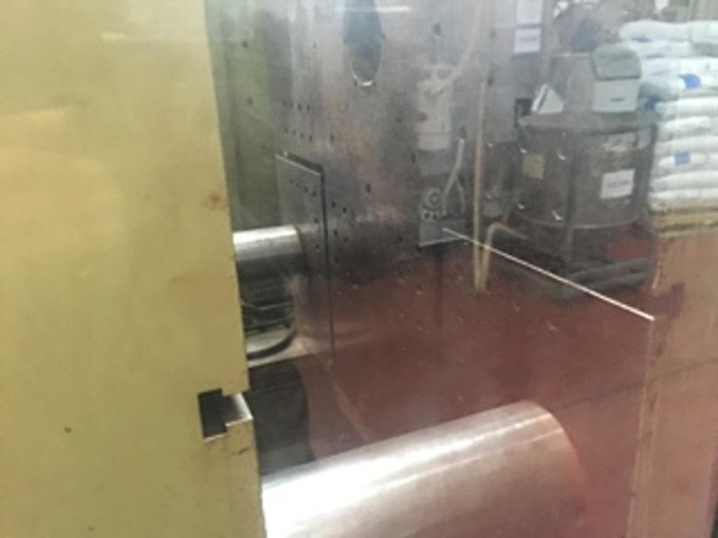 Pressa ad iniezione NEGRI BOSSI 720 TON anno 1988 in vendita - foto 2
