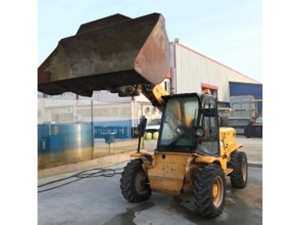 Vendesi sollevatore telescopico JCB in vendita - foto 1
