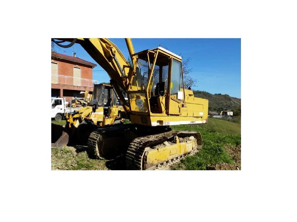 ESCAVATORE CINGOLATO FIAT ALLIS FE28 in vendita - foto 4