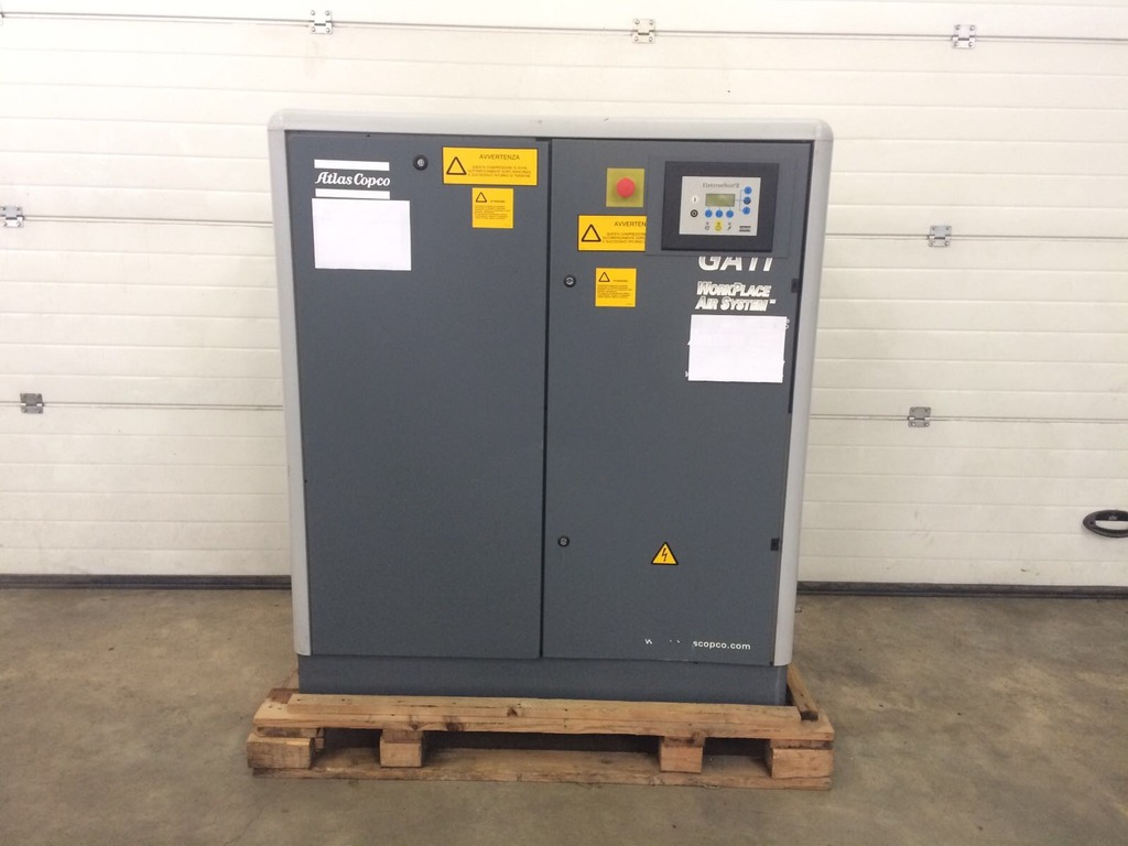 Compressore rotativo usato Atlas Copco GA 11 kw in vendita - foto 1