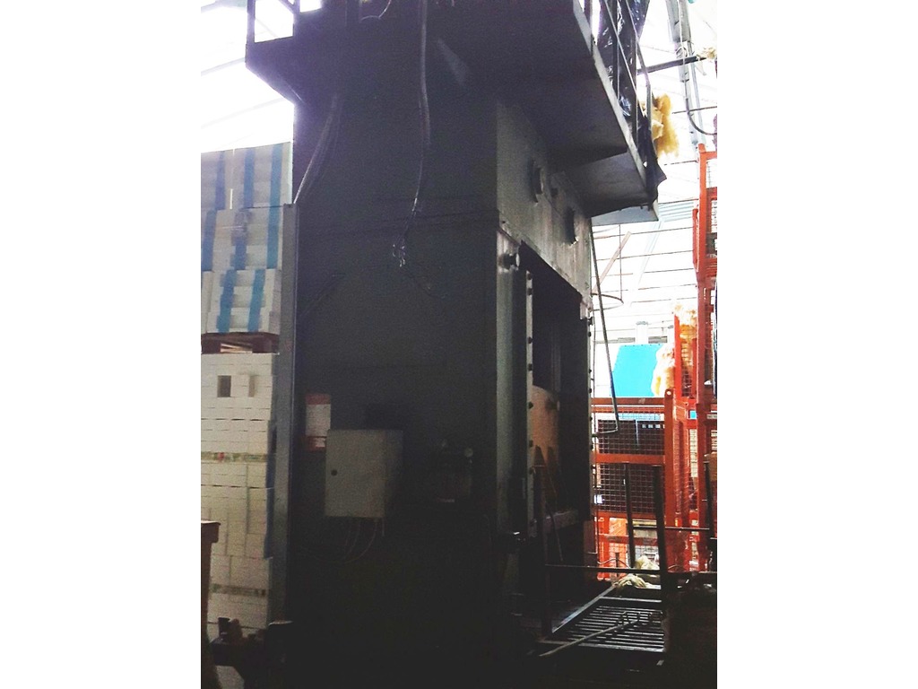 PRESSA RADAELLI 300 TON in vendita - foto 1