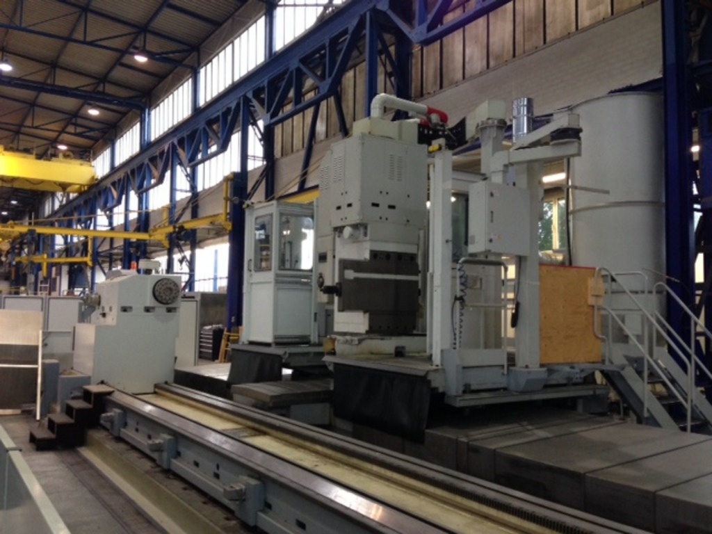 Tornio Safop 2000 x14000 con rettifica fresa e asse y in vendita - foto 1