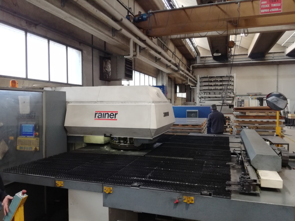 PUNZONATRICE IDRAULICA RAINER modello P3000 in vendita - foto 1