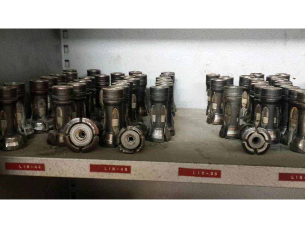 Attrezzature per macchine per bottoni in vendita - foto 3