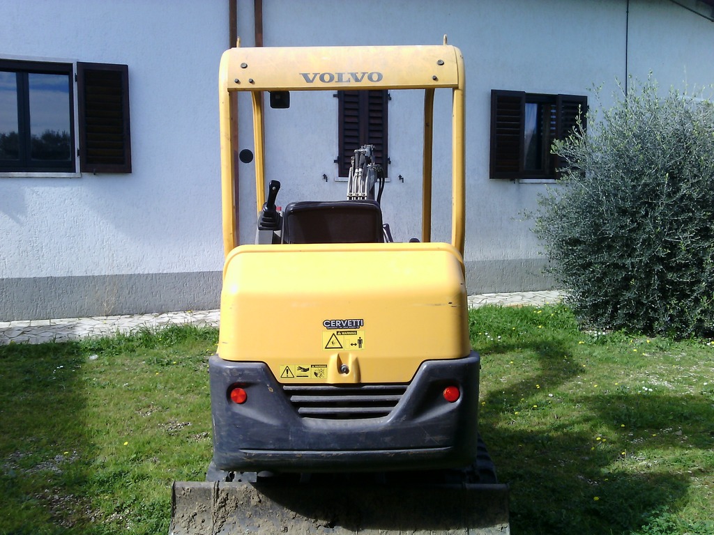 ESCAVATORE VOLVO EC 15 B in vendita - foto 4
