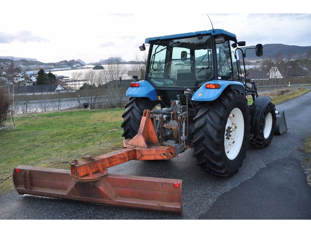 New Holland 5635 1996 in vendita - foto 4