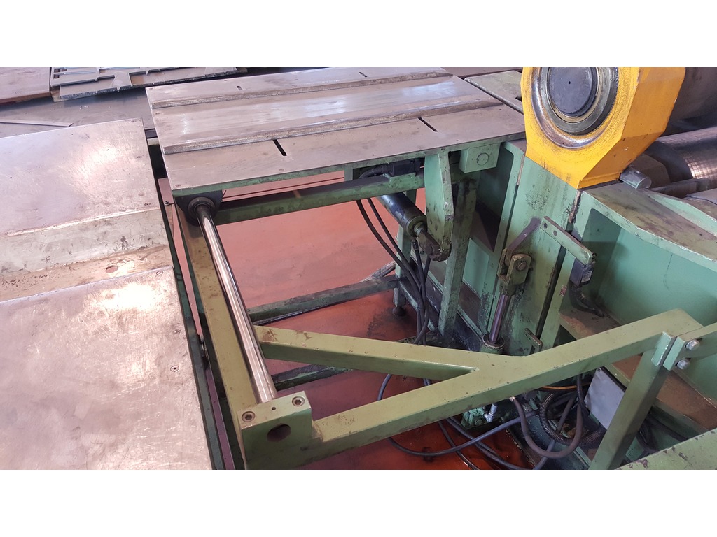 Calandra a 4 rulli con guide rettilinee - 4 roll linear guides plate bending machine in vendita - foto 3