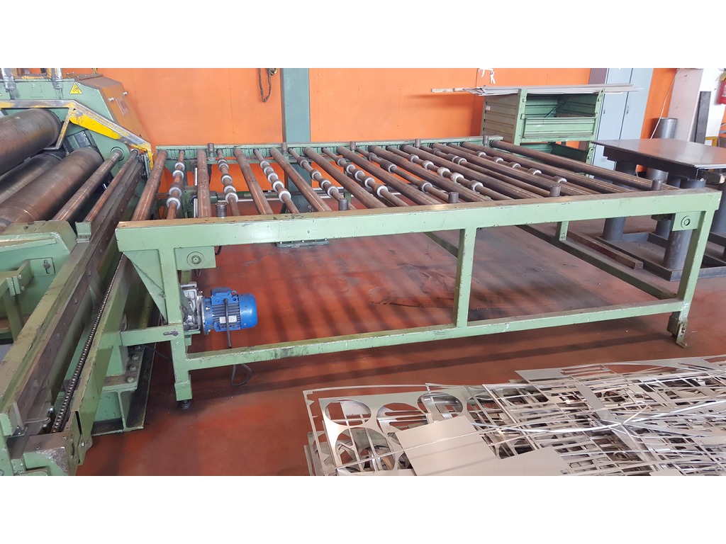 Calandra a 4 rulli con guide rettilinee - 4 roll linear guides plate bending machine in vendita - foto 6