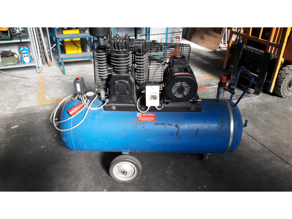 Compressori nuovi e usati a pistoni in vendita - foto 2