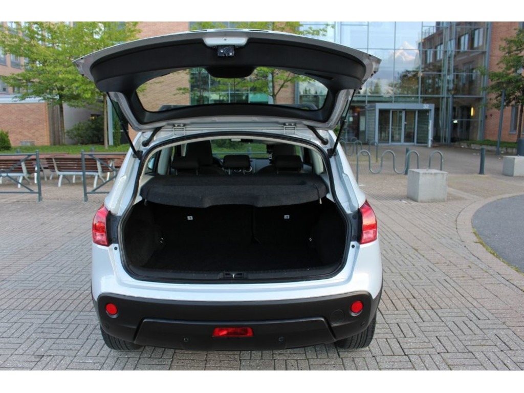 Nissan Qashqai 1,5DCI Tekna in vendita - foto 3