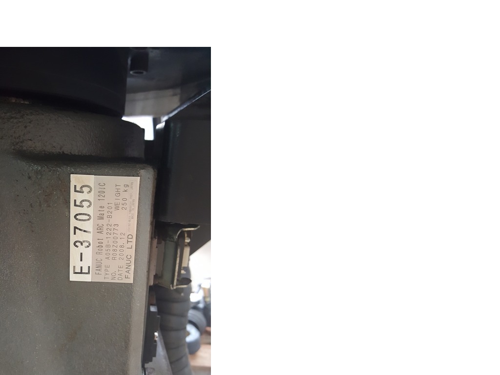 FANUC ArcMate 120iC  R30iA in vendita - foto 2
