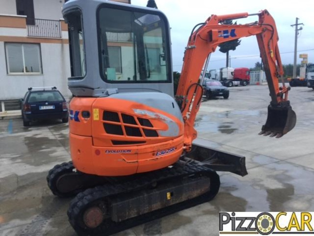 MINIESCAVATORE KOBELCO E30.2 SR ANNO 2005 in vendita - foto 3