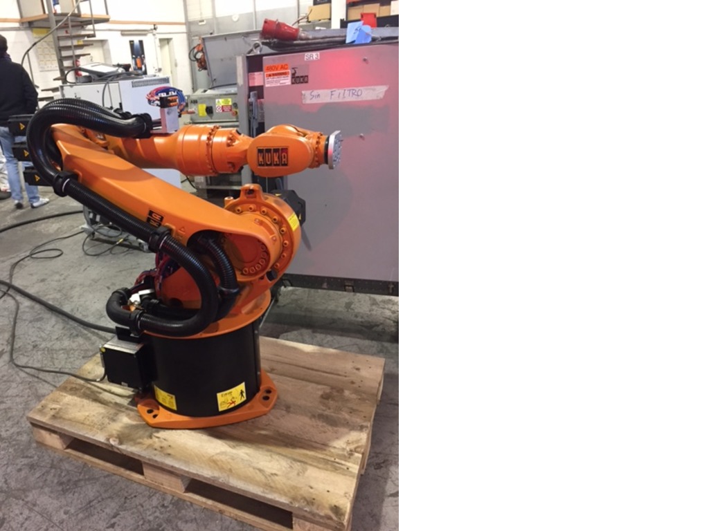 ROBOT KUKA KR16 in vendita - foto 2