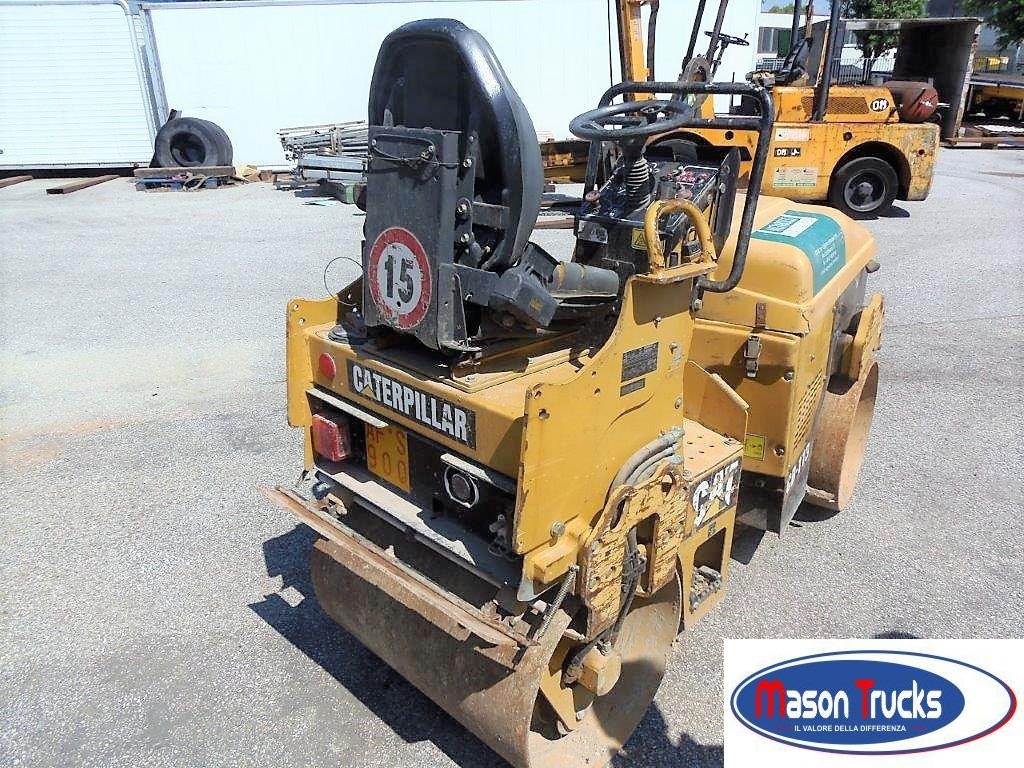 CATERPILLAR CB 113, rullo a vibrazione, 2006 in vendita - foto 3