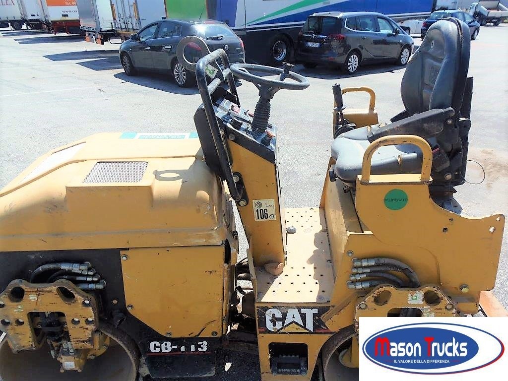 CATERPILLAR CB 113, rullo a vibrazione, 2006 in vendita - foto 7