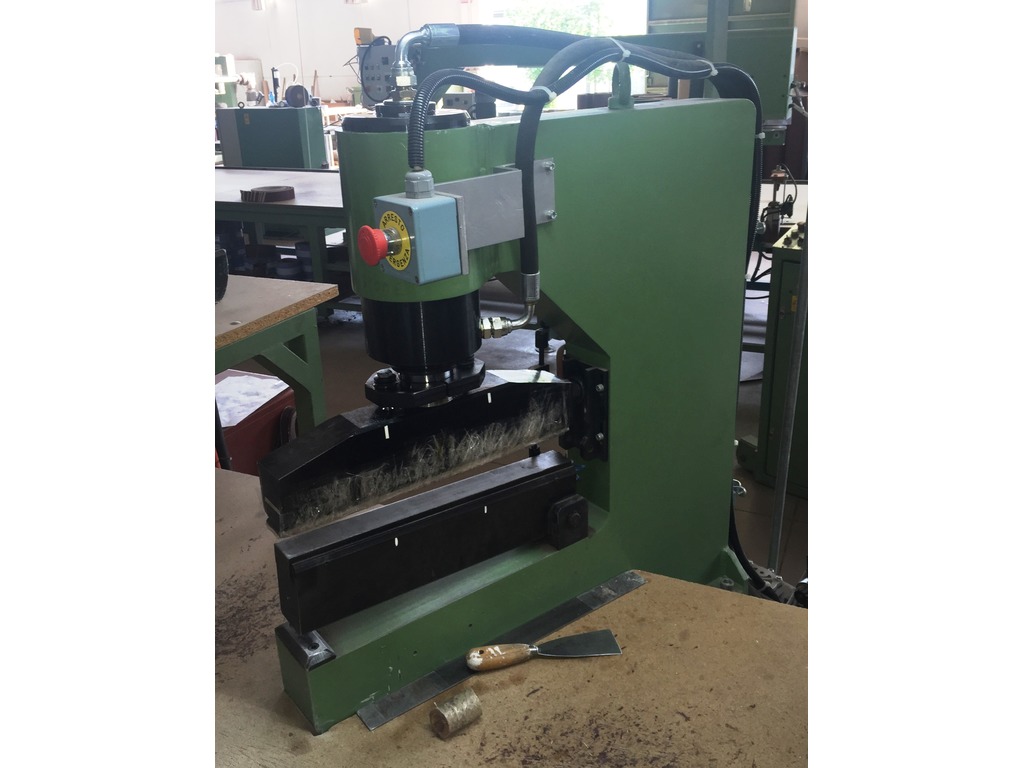 Macchine produzione nastri abrasivi in vendita - foto 2