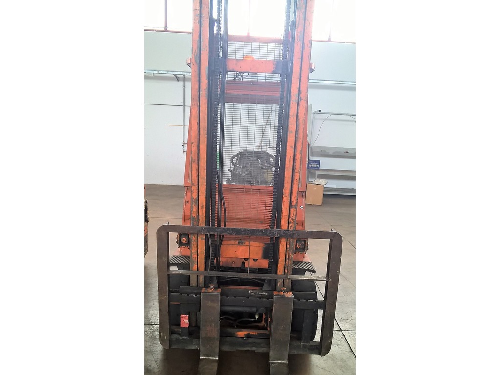 2 carrelli elevatori in vendita - foto 1