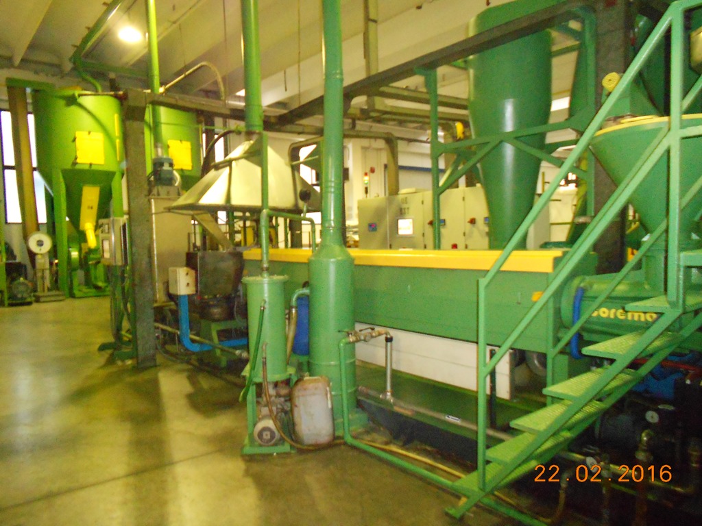Linea completa plastica in vendita