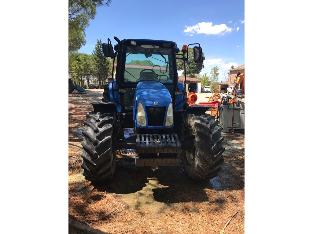 New Holland TL-A100 in vendita - foto 3