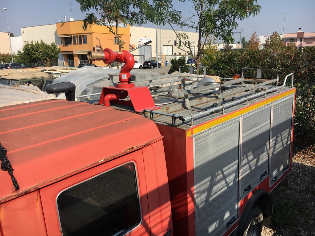 AUTOCARRO ANTINCENDIO IVECO in vendita - foto 2