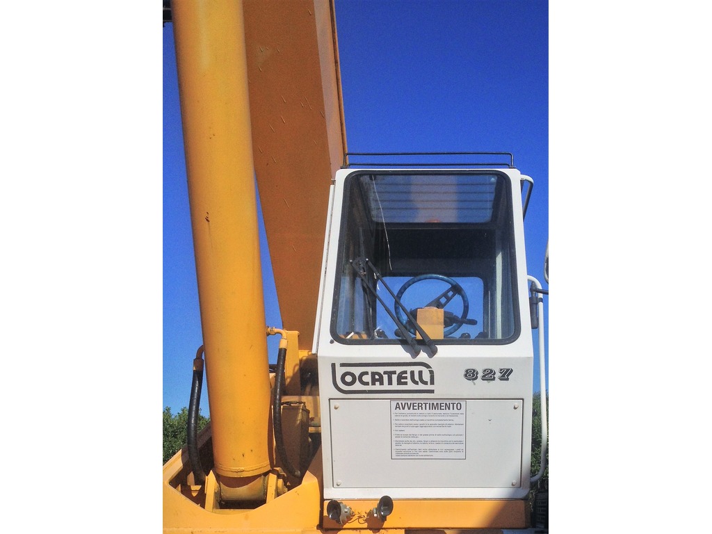 AutoGRU LOCATELLI 827 in vendita - foto 1