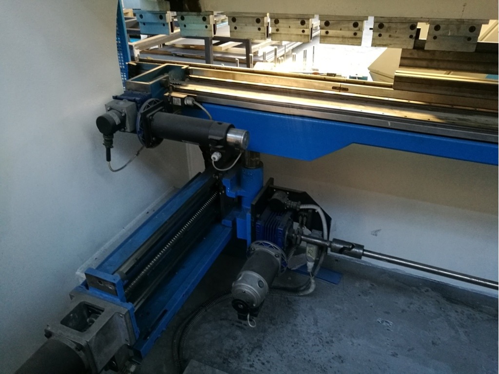 PIEGATRICE 3000X70 TON CNC in vendita - foto 4