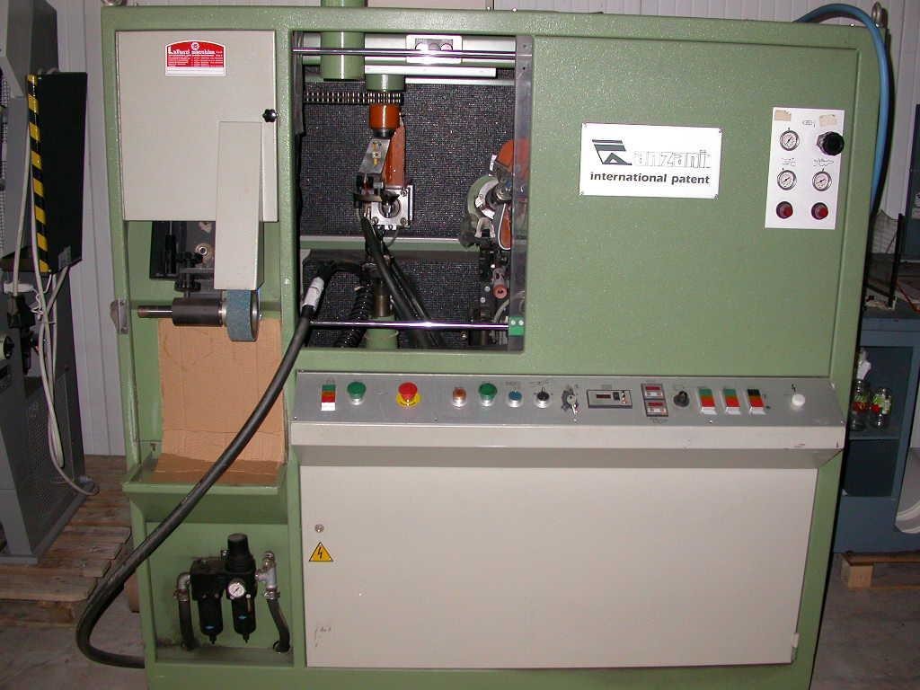 MACCHINARI E IMPIANTI PER PRODUZIONE CALZATURE in vendita - foto 2