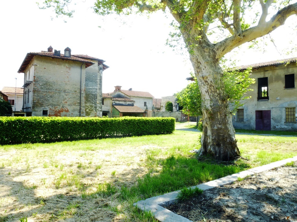 Grande cascina con terreno a Pinerolo (TO) in vendita - foto 6