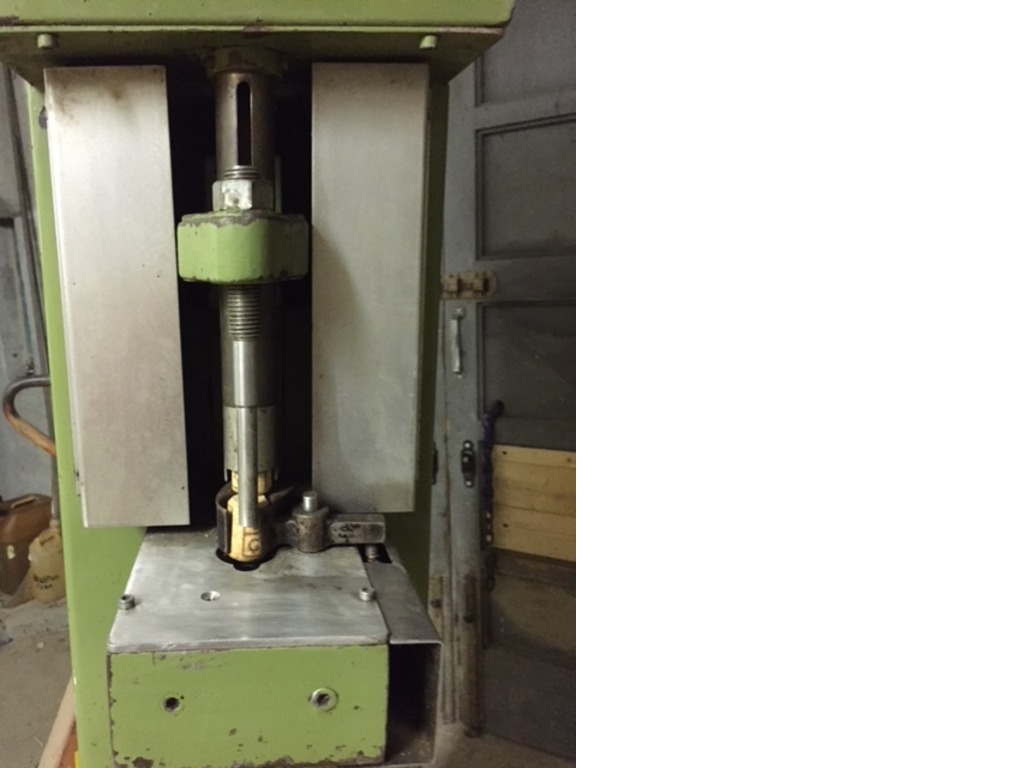 TAPPATRICE INDUSTRIALE SUGHERO in vendita - foto 3