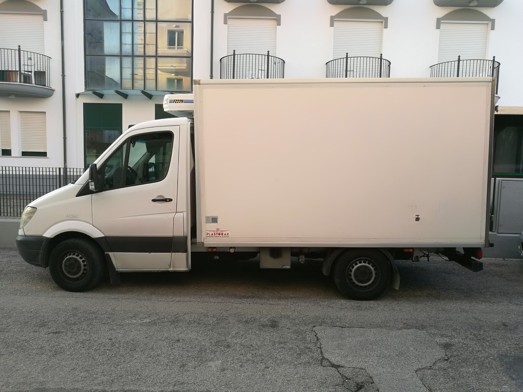 Mercedes Sprinter Isotermico in vendita - foto 4