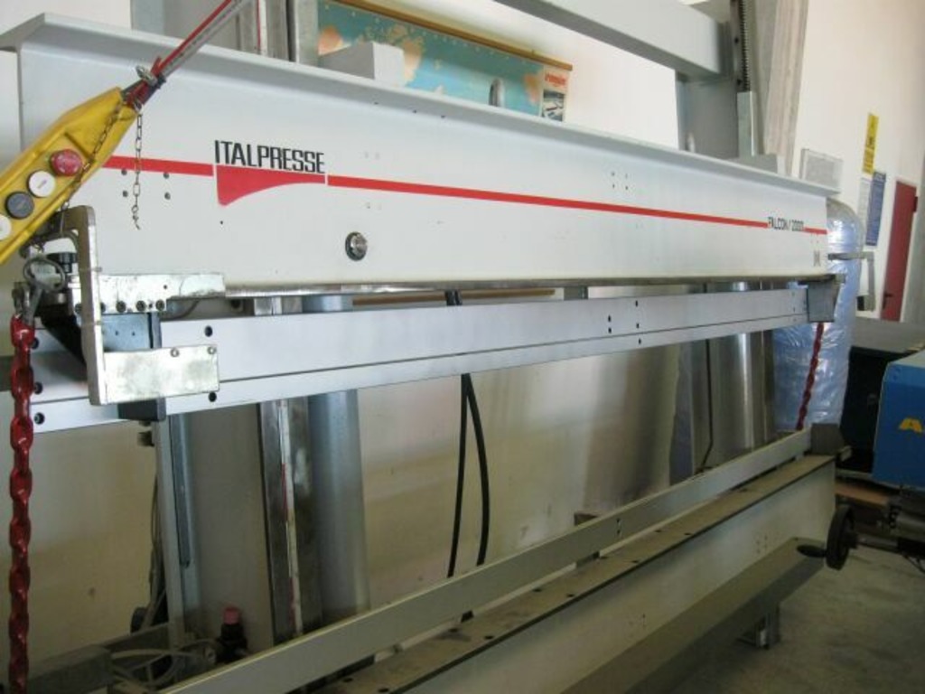 STRETTOIO PER SERRAMENTI FALCON 2000 in vendita - foto 3