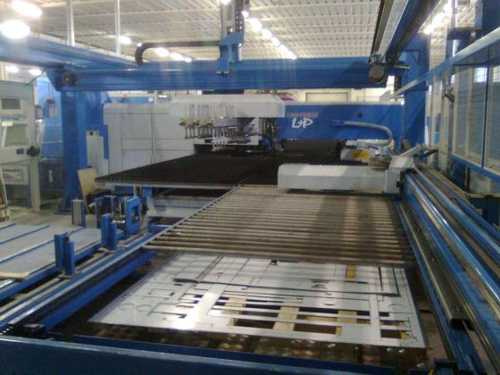 Macchine taglio laser e plasma in vendita