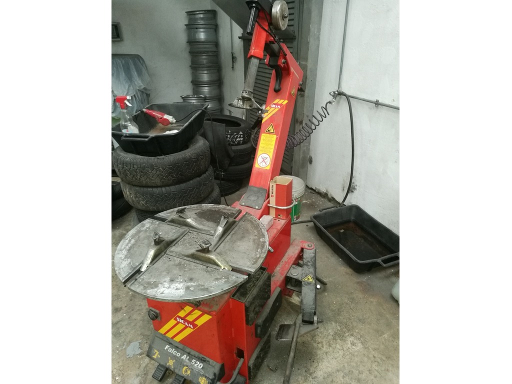 SMONTA GOMME in vendita - foto 1