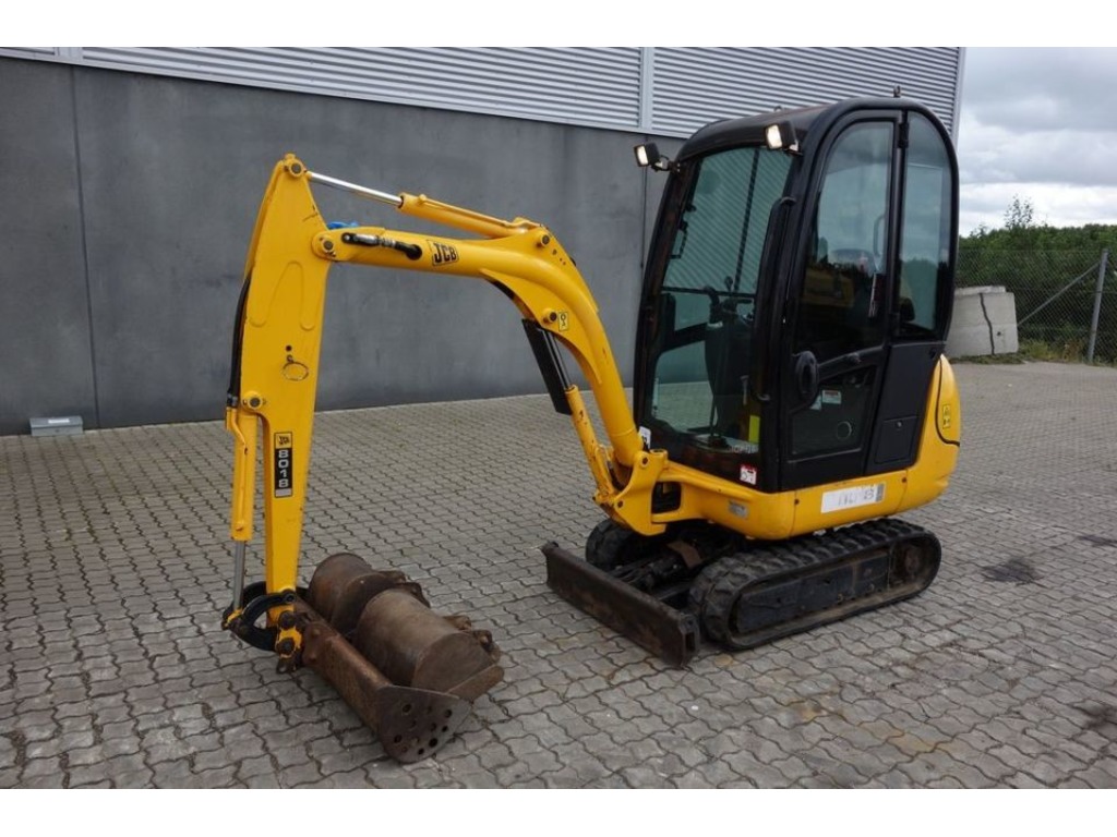 Vendesi Escavatore JCB 8018 2006 in vendita - foto 3