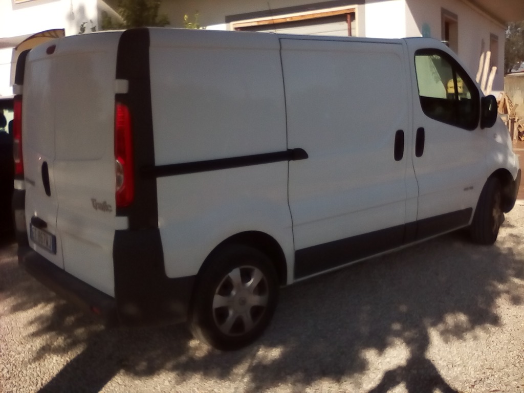 2014 Renault  trafic van 2.0 ti 115 cv in vendita - foto 1