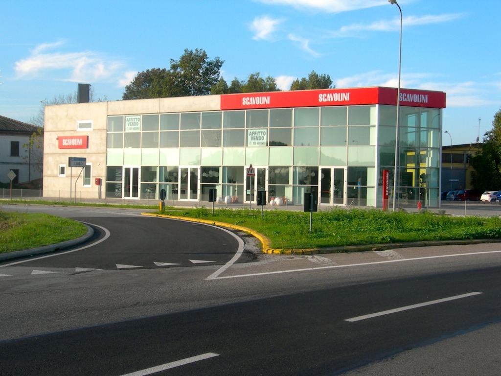 Immobili commerciali in vendita