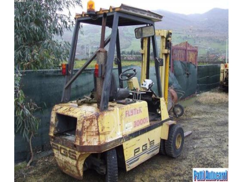 CARRELLO ELEVATORE PGS FLAYTEK 3000 L DIESEL in vendita - foto 1
