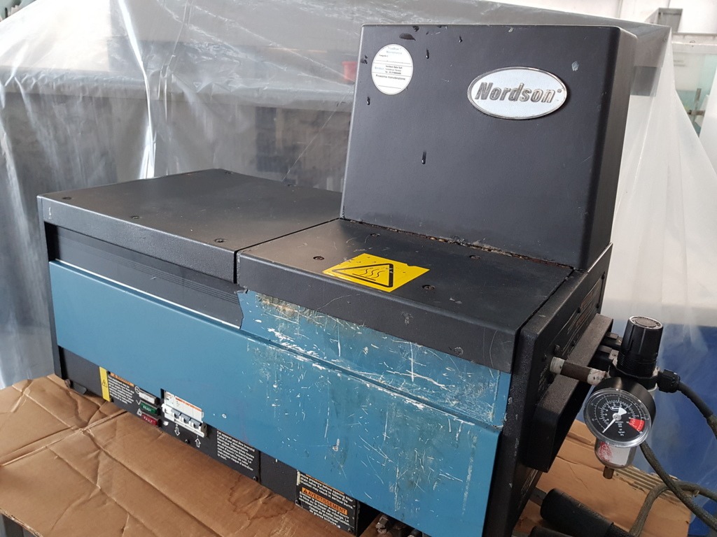 INCOLLATORE - NORDSON- MOD. 3400 (COD. MF-PK-INCO-8) in vendita - foto 2