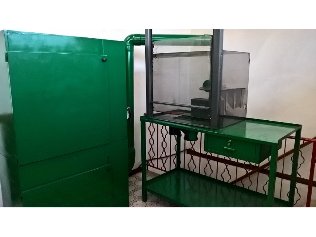Impianto di aspiazione a banco in vendita - foto 1