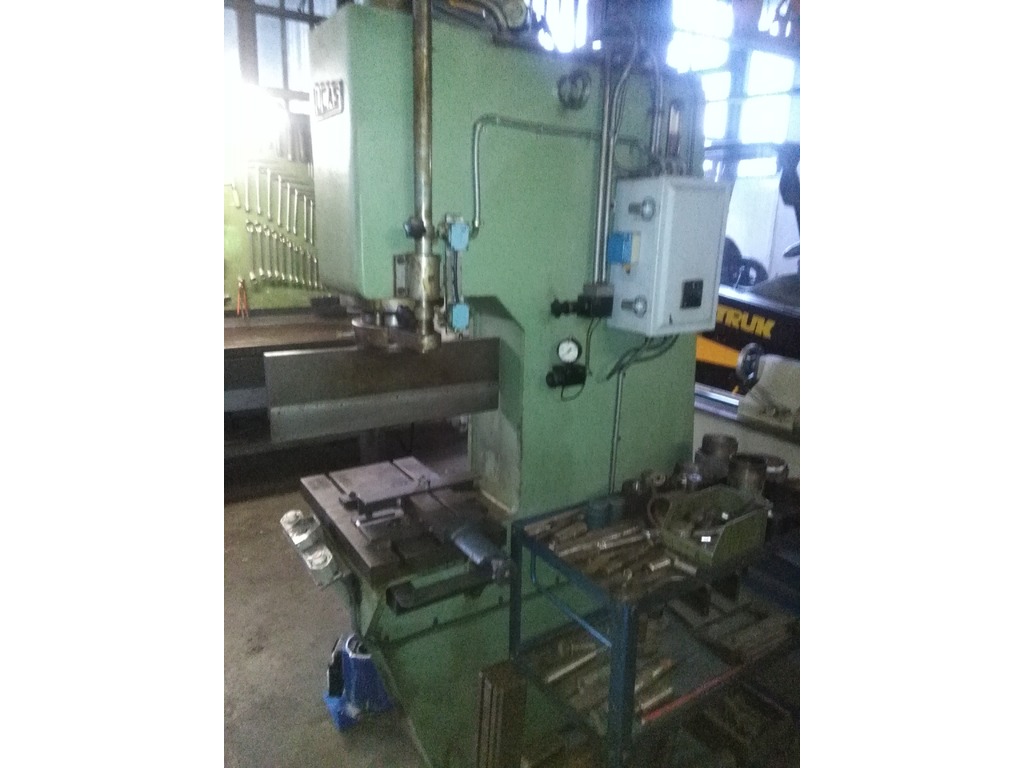 Punzonatrice LUCAS in vendita - foto 3