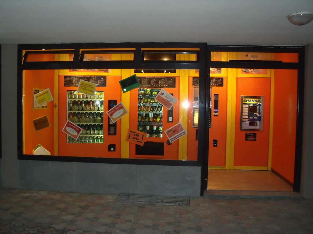 NEGOZIO 24 H SELF SERVICE in vendita - foto 1