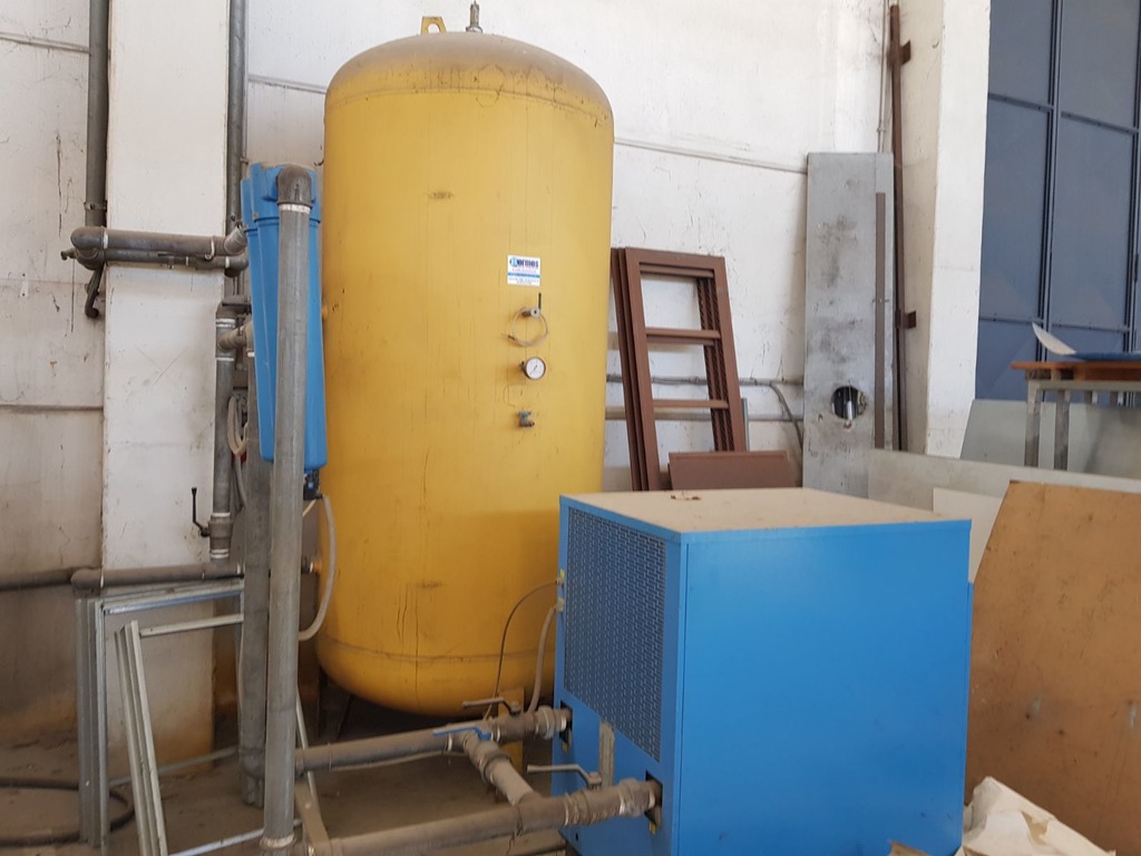 COMPRESSORE A VITE MTA DA 110 CON SERBATOIO in vendita - foto 3