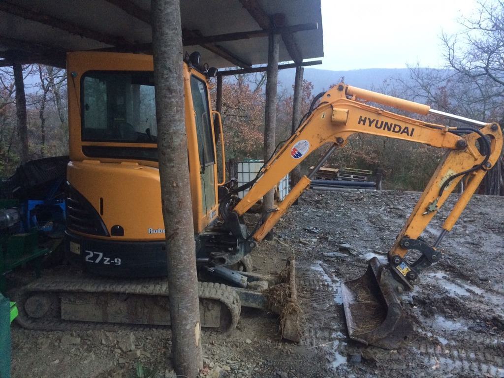 Escavatore Hiunday R27 Z-9 in vendita - foto 2