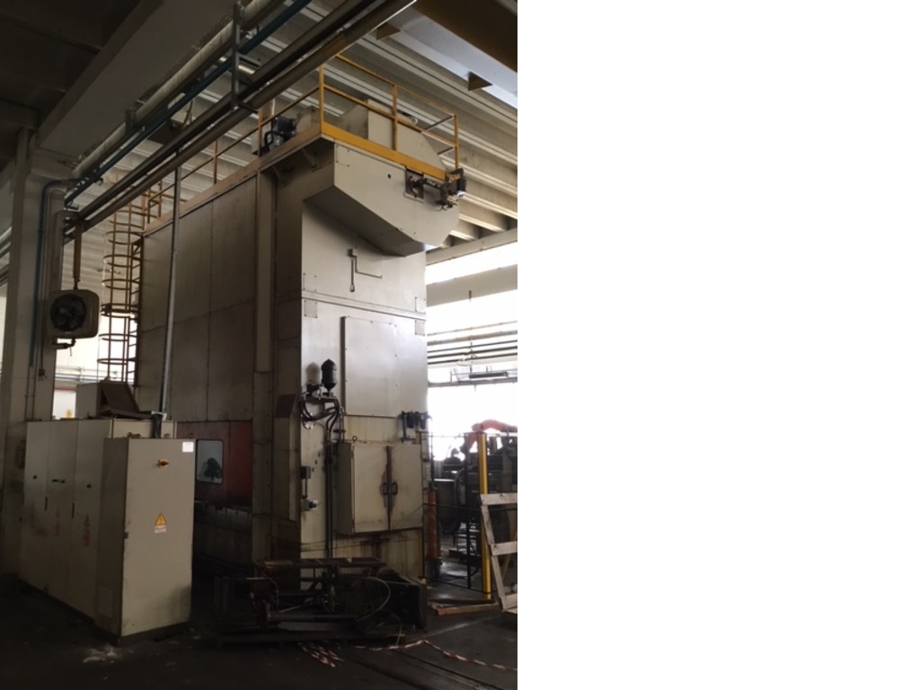 Pressa Manzoni 630 ton con piano estraibile in vendita - foto 3