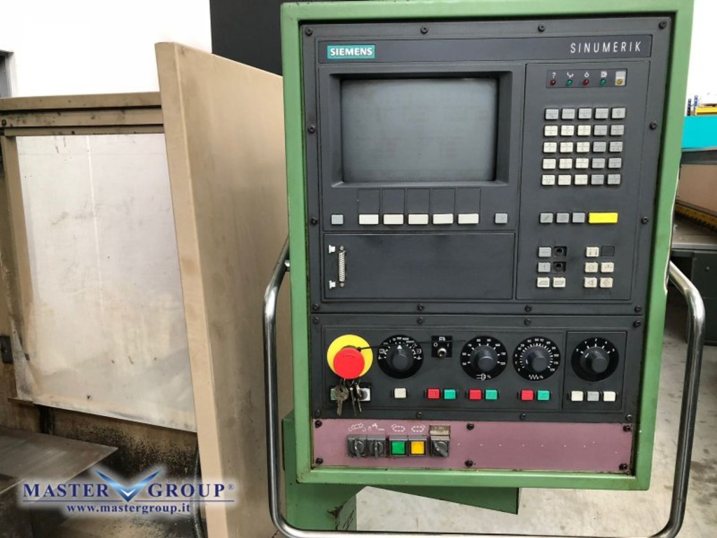 FAMUP-MCX 650 CENTRO DI LAVORO VERTICALE TAVOLA A CROCE 3 ASSI in vendita - foto 2