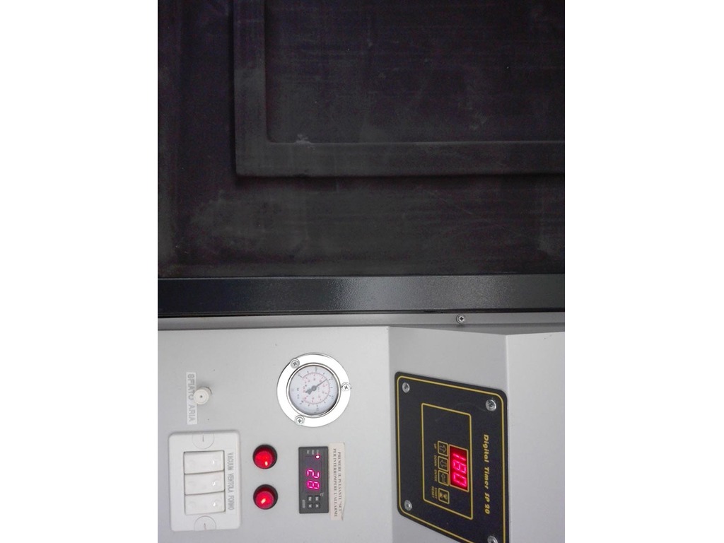 VENDO ESPOSITORE a luce UV mod. 3 IN 1 con NEON 1 CASSETTO in vendita - foto 4