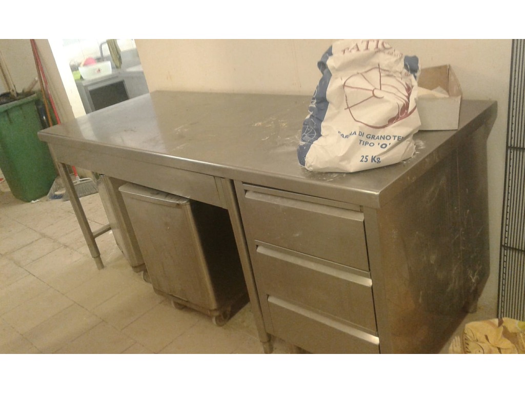 Attrezzature da lavoro per panificio. in vendita - foto 7