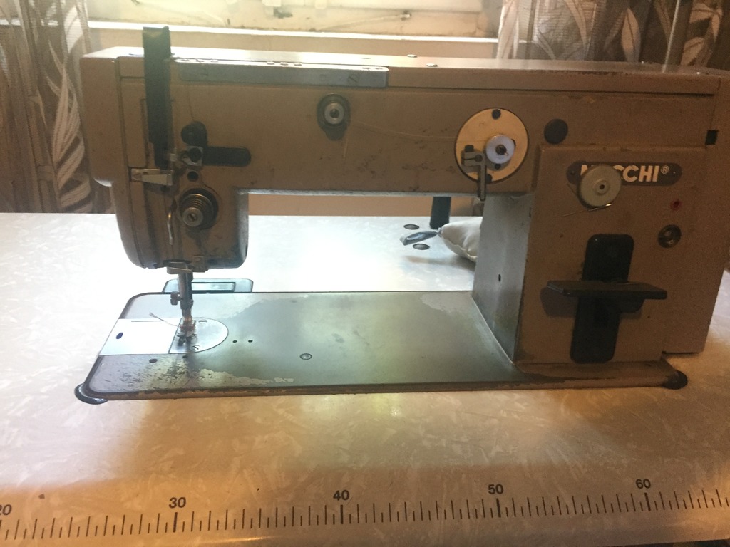 Macchine per cucire in vendita