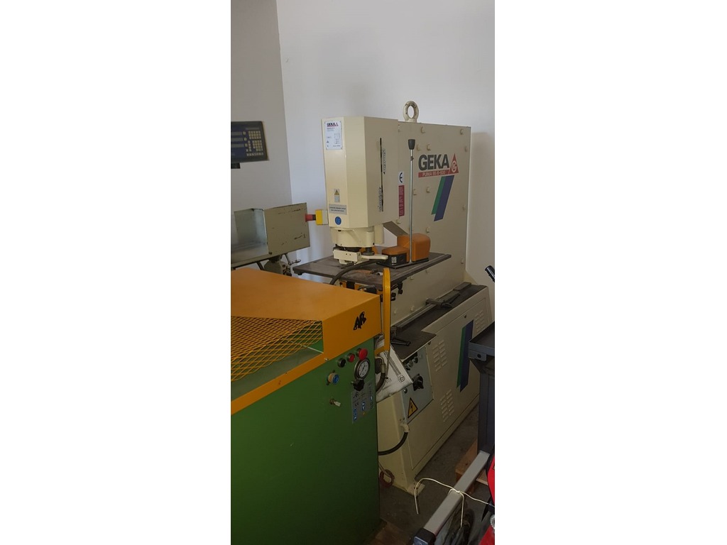 PUNZONATRICE IDRAULICA GEKA MOD. PUMA 55 in vendita - foto 1