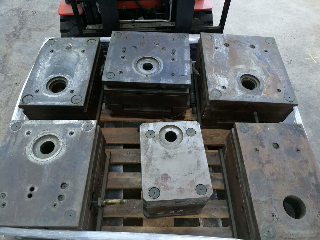 Stampi per leve moto fuoristrada in vendita - foto 2
